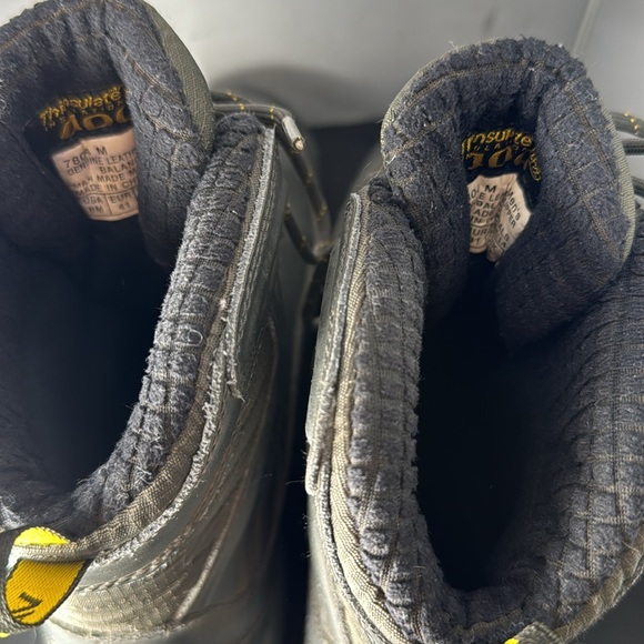 Vasque SnowBurban UltraDry Winter Boot - Mens size 8 M
Style 7804 waterproof - Picture 11 of 15